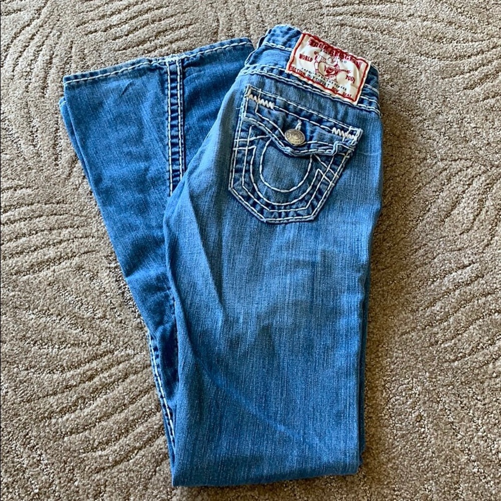 True Religion Flat Joey Super T. White stitch
